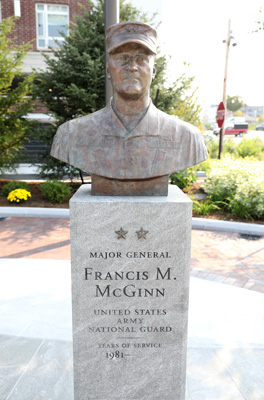 McGinnStatue0224