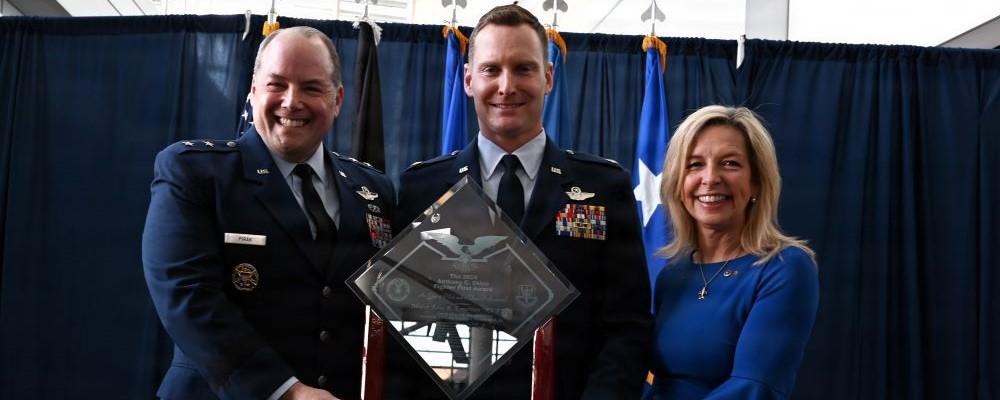 Guard Pilot Receives Prestigious Shine Award