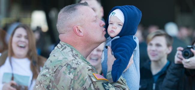 Utah guardsman returns to family